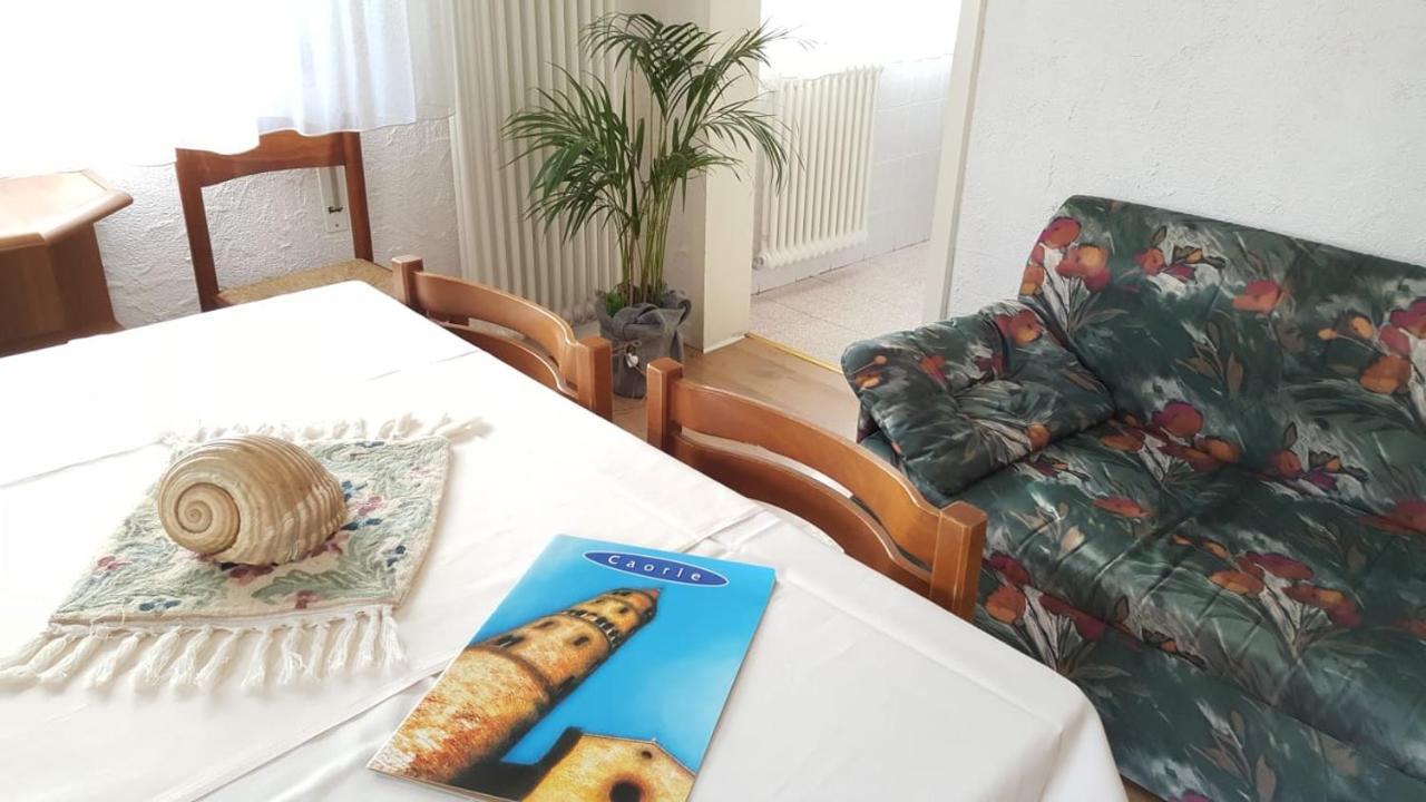 Casa Marietta Apartment Каорле Екстериор снимка
