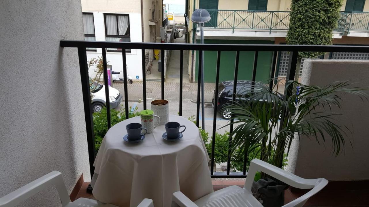 Casa Marietta Apartment Каорле Екстериор снимка