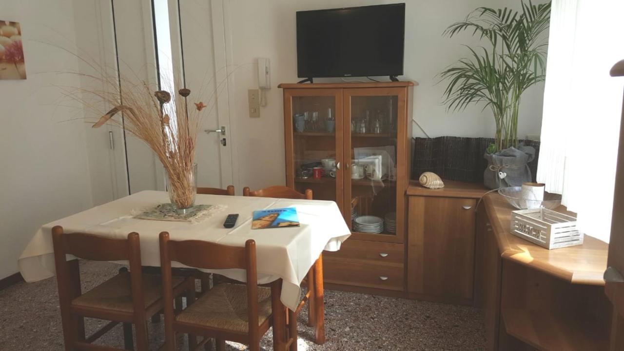 Casa Marietta Apartment Каорле Екстериор снимка